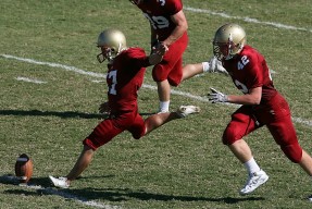 开云官网2026-F1新赛季揭幕战焦点战，新疆队提前终结悬念，辽宁队