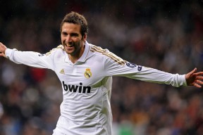 世界杯2026-穆勒手术刀撕裂非洲雄狮，德意志战车碾过喀麦隆