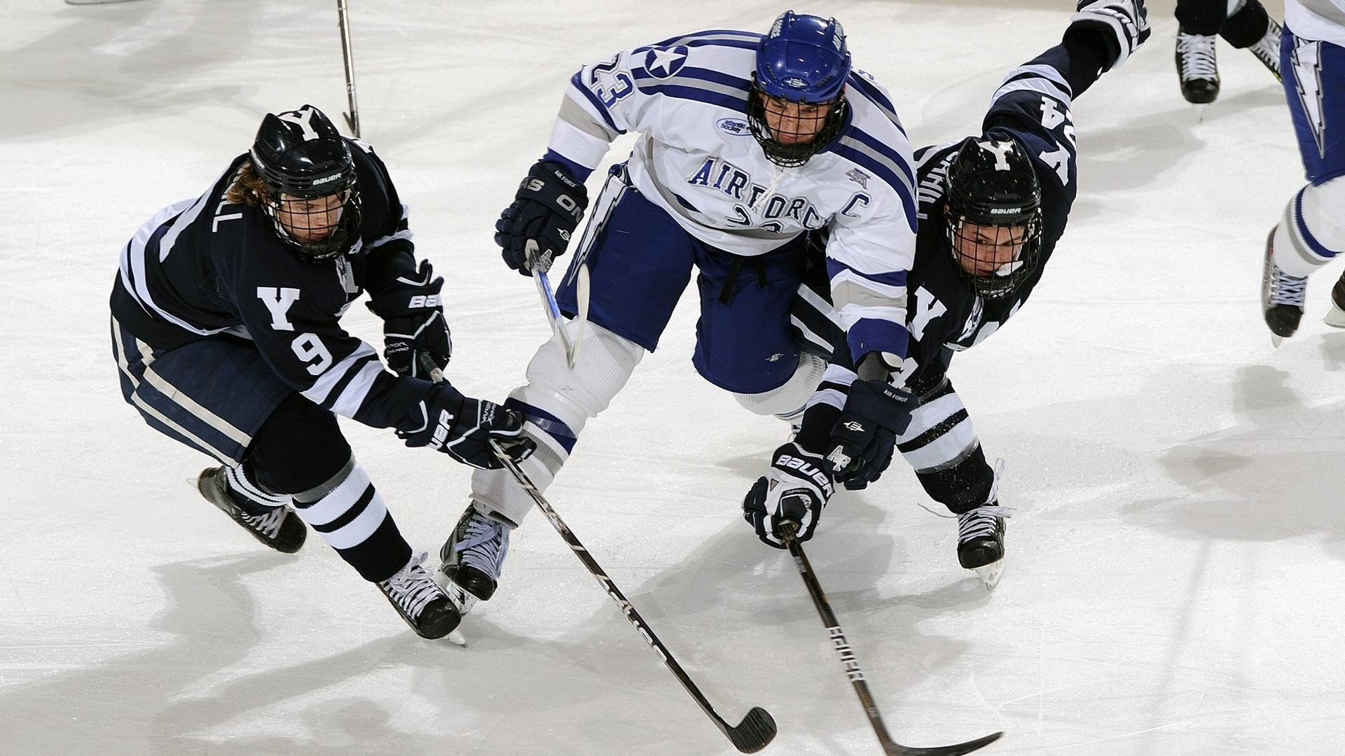 当F1赛道轰鸣遇上篮球心跳，尼克斯力克火箭背后的冠军哲学