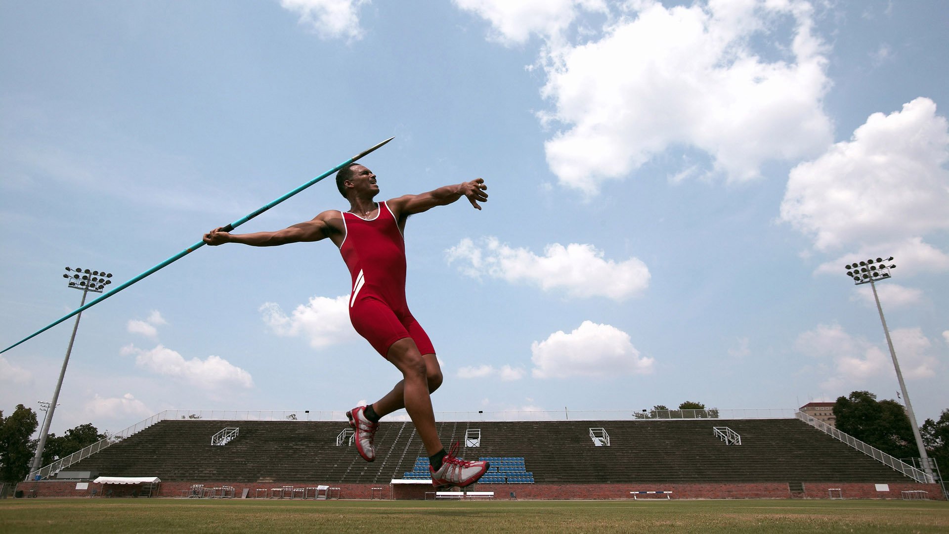 当勇士摘下费城，独行侠在抢七夜加冕为王